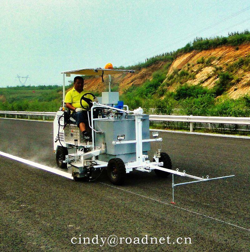 YD-11 Computer controlled automatic thermoplastic road marking machine